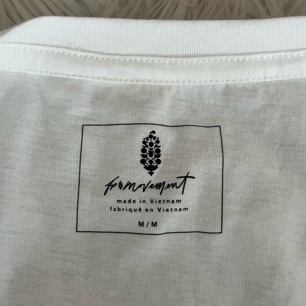 {FP Movement} Inspire Logo T-Shirt in White Combo - Womens Medium - NWT - Picture 8 of 12